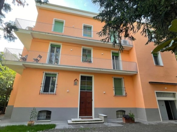 Via Archirola 75, Modena