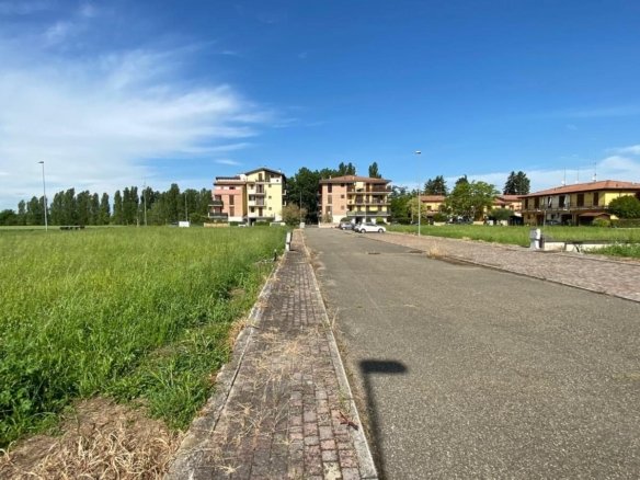 Via Grazia Deledda, Stuffione